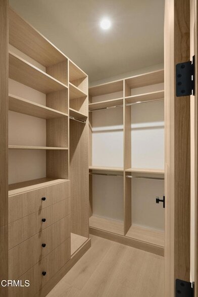 Building Photo - 11638 Kling St