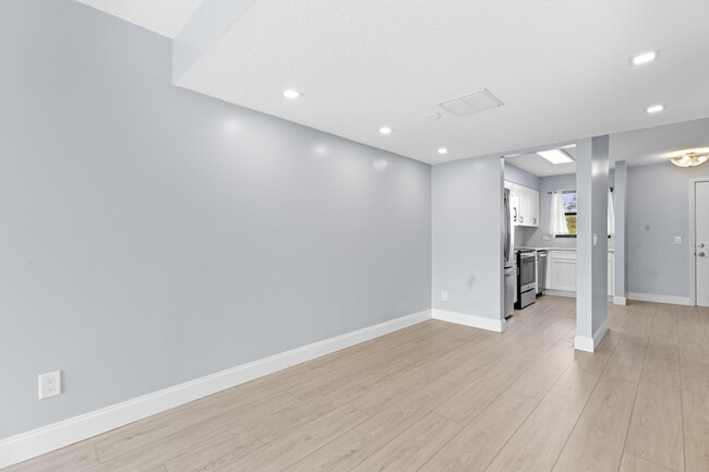 Building Photo - 1300 Seaway Dr