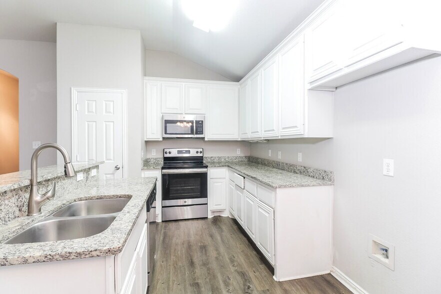 Building Photo - 9308 Cynthia Ct