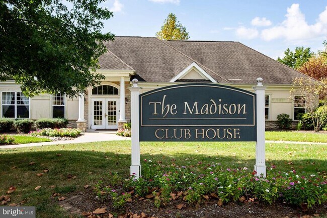 Building Photo - 422 Masterson Ct