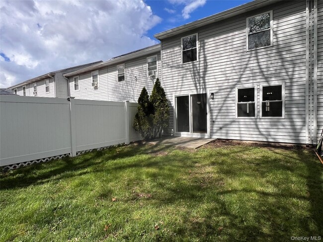 Building Photo - 524 Saracino Dr
