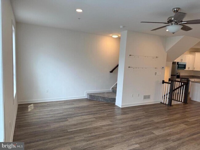Building Photo - 12416 Jackson Ave