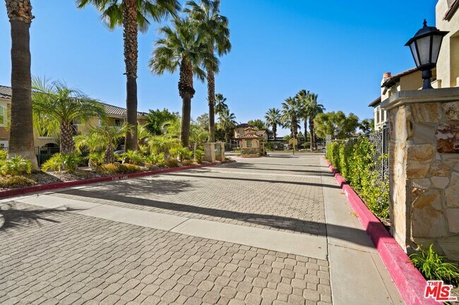 Building Photo - 17969 Lost Canyon Rd