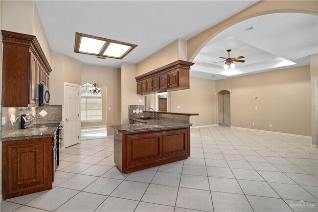 Building Photo - 23 Ora St