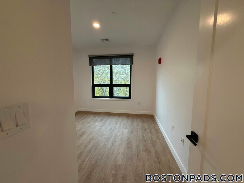 Building Photo - 199 Gardner St