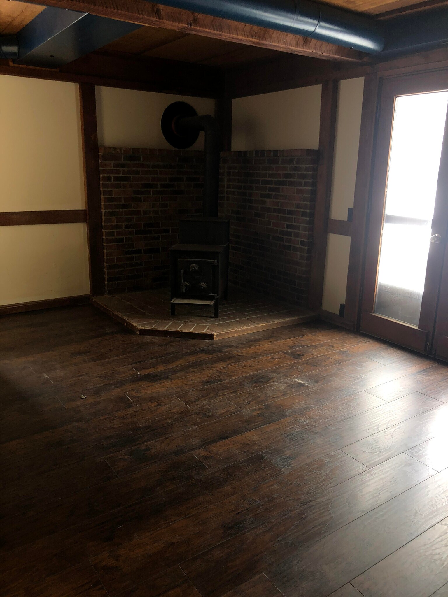Building Photo - 87 Crossbrook Ave