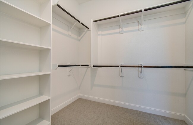 Building Photo - 2816 Oakheath Crst Ct