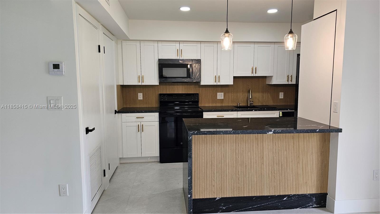 Building Photo - 8401 SW 107th Ave