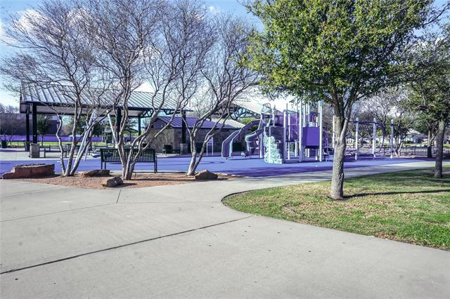 Building Photo - 631 Redwood Wy