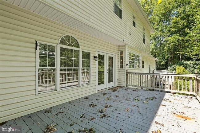 Building Photo - 28920 Livingston Dr