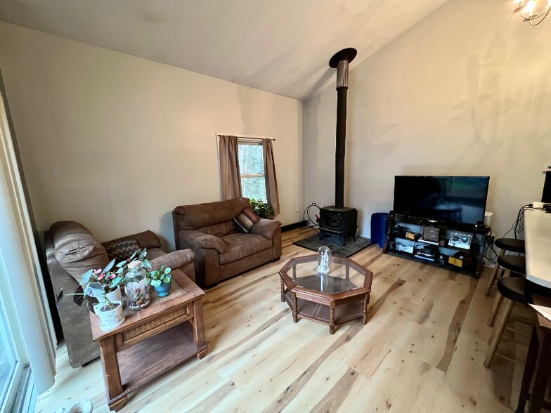Building Photo - 57 Silver Birch Pl