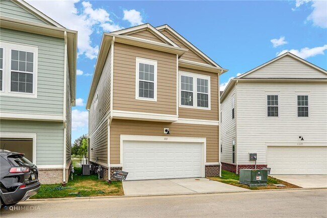 Building Photo - 1111 Valentine Ln