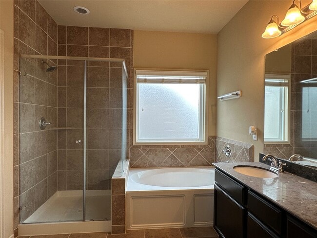 Building Photo - 18319 Amalfi Coast Dr