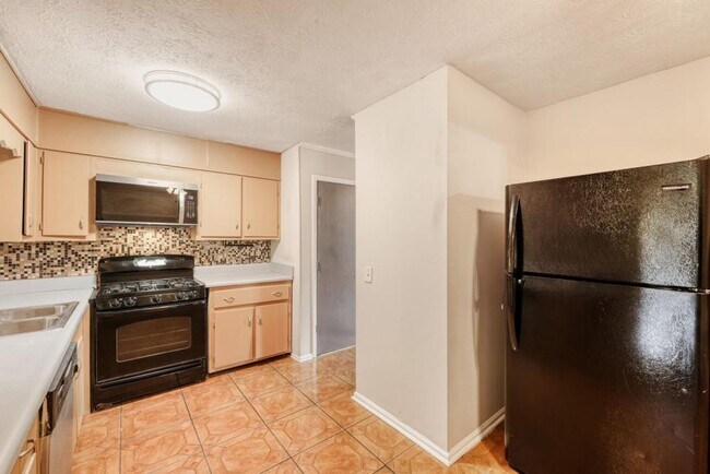 Building Photo - 3160 Kipling Dr