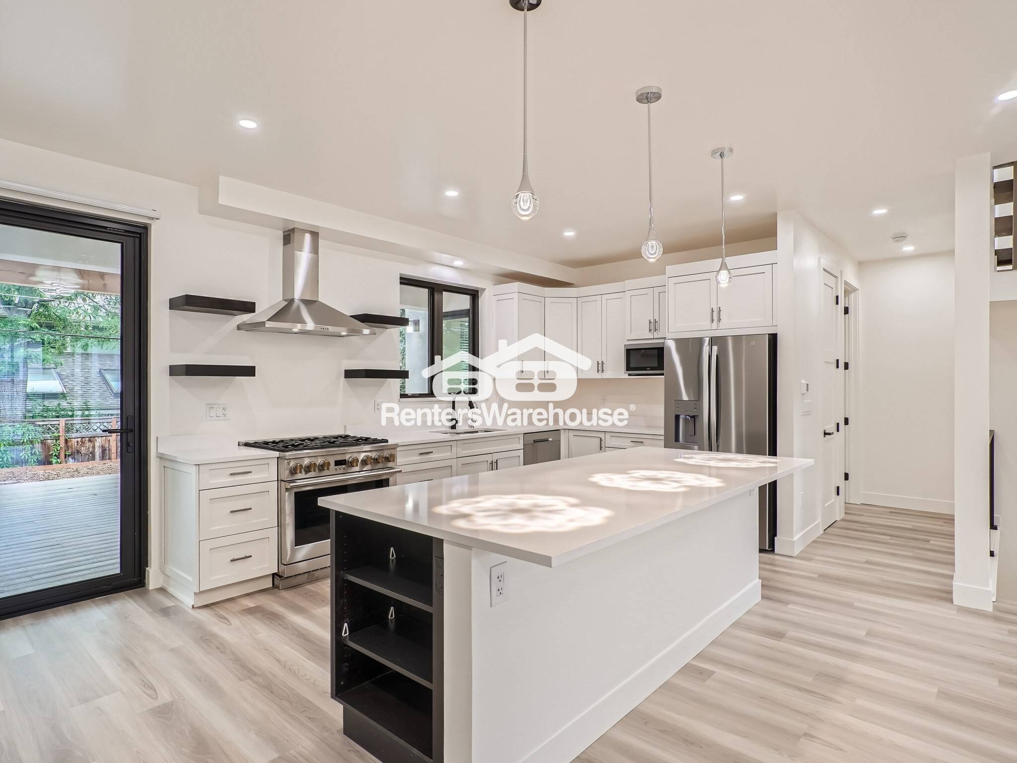 Building Photo - 3595 Darley Ave