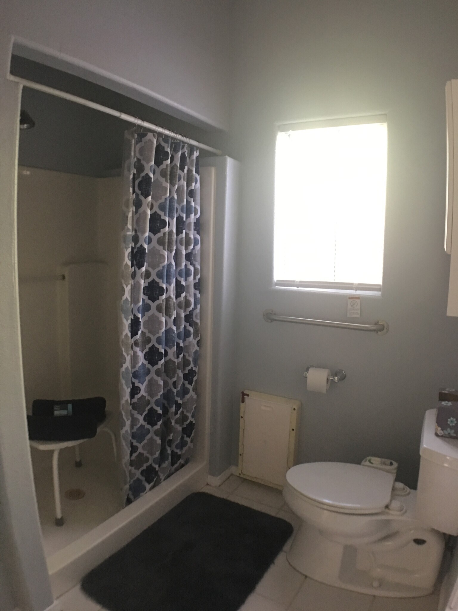 Bathroom offers a spacious shower and ample lighting! - 68820 Risueno Road