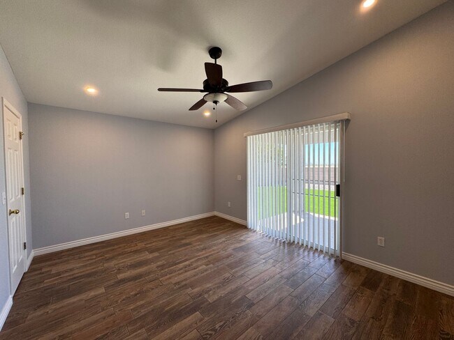 Building Photo - Welcome Home!!