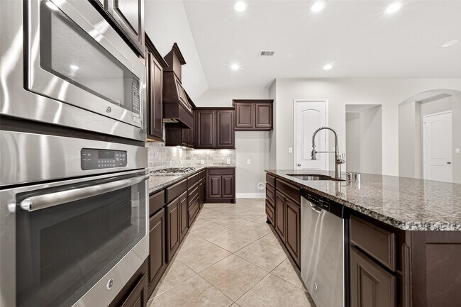Building Photo - 27128 Allenby Park Dr