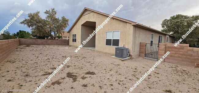 Building Photo - 3100 Shady Spring Dr SW