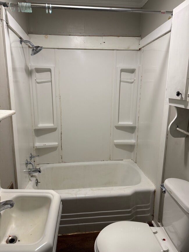 Building Photo - 131 W 10th St