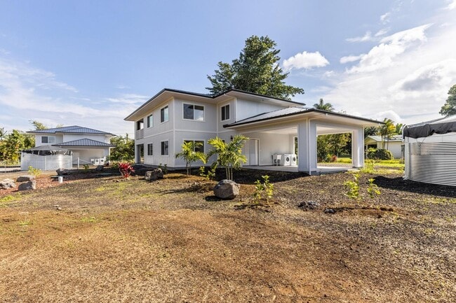 Building Photo - 15-1398 13th Avenue