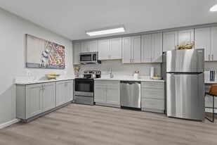 Building Photo - Haven on Highland