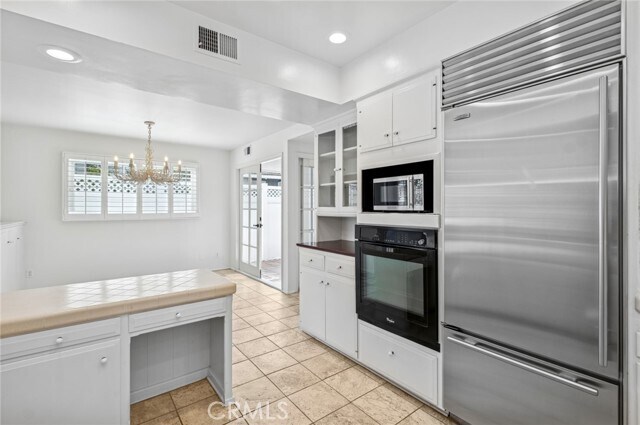 Building Photo - 121 Onyx Ave