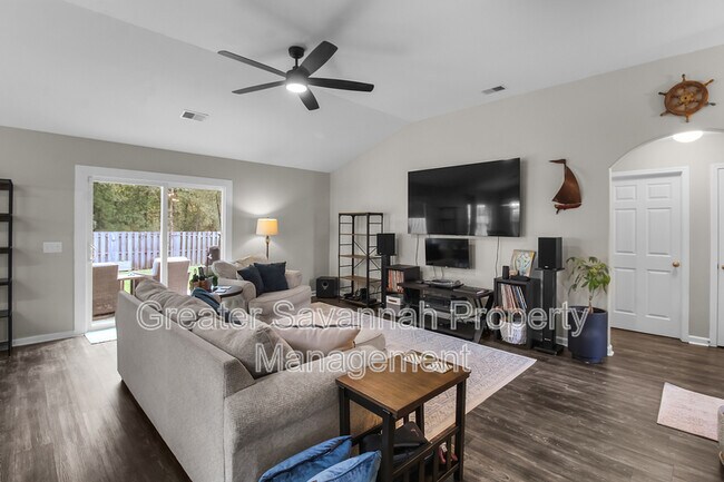 Building Photo - 133 Pine View Crossing