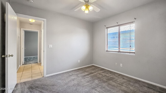 Building Photo - 13344 W Desert Ln