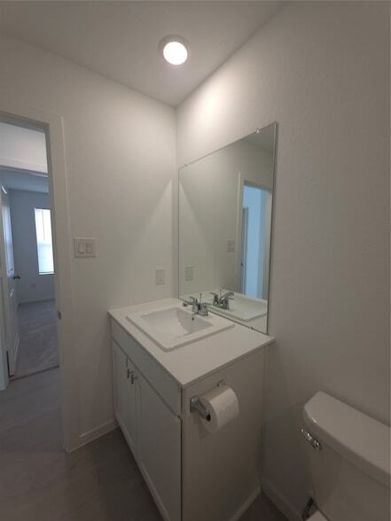 Building Photo - 26710 Sunrise Dr