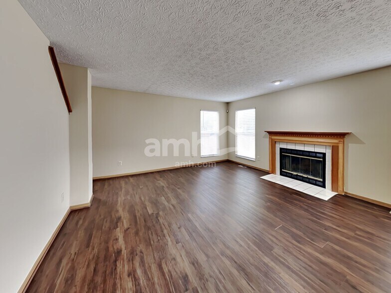 Building Photo - 5888 Gazelle Dr