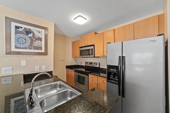Building Photo - 1760 Palm Cove Blvd