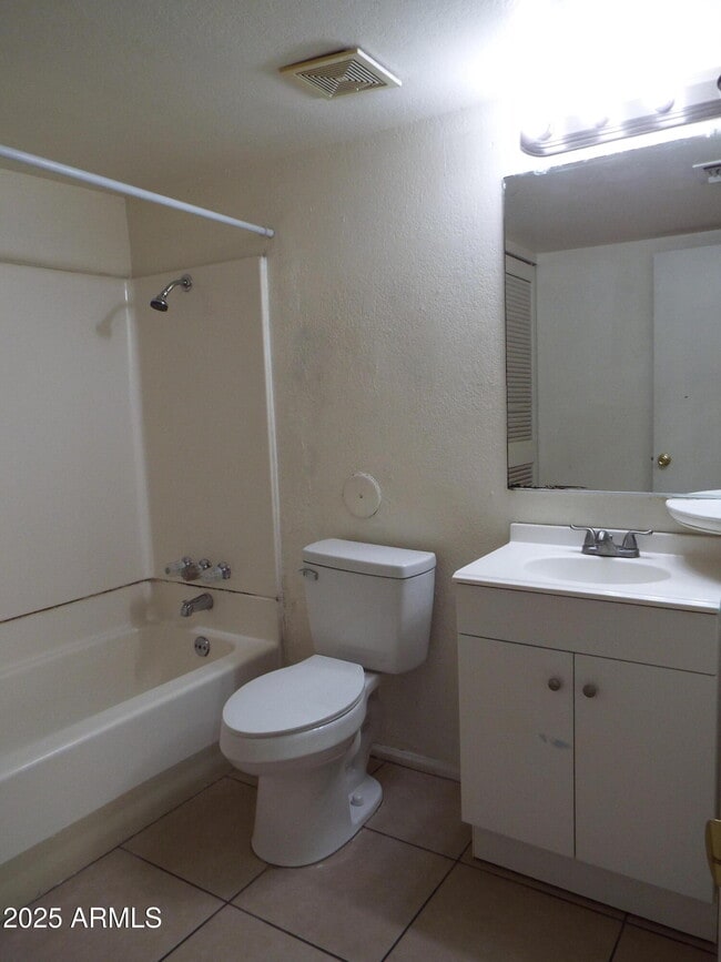 Building Photo - 6713 W Palmaire Ave