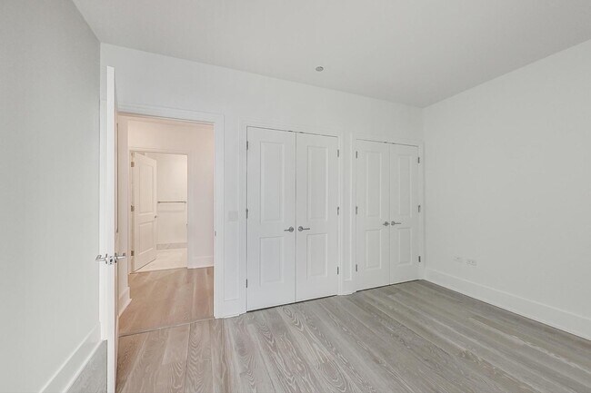 Building Photo - 363 E Wacker Dr