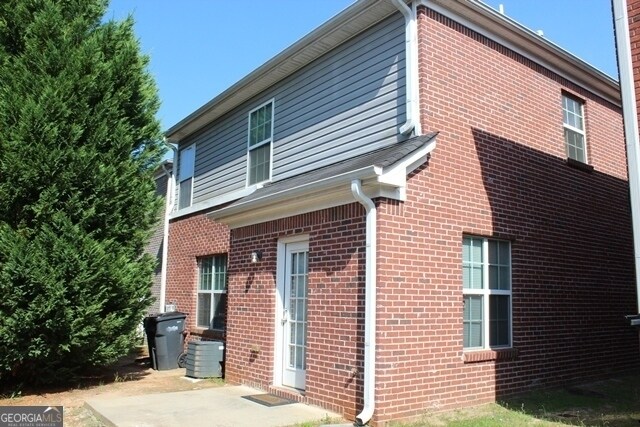 Building Photo - 1130 Dunaway Dr