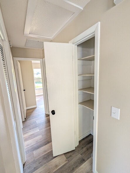 Building Photo - 11513 Valencia Dr