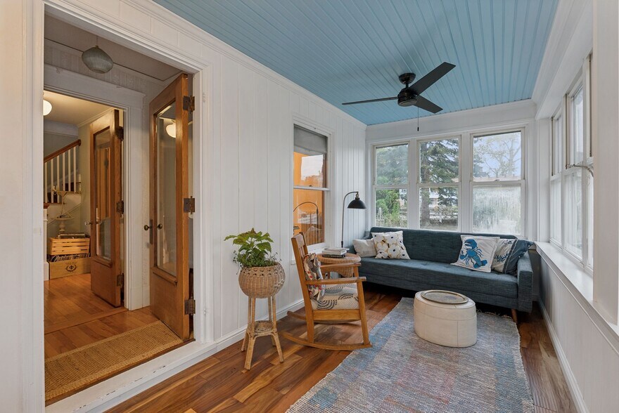 Building Photo - 38 Ocean House Rd