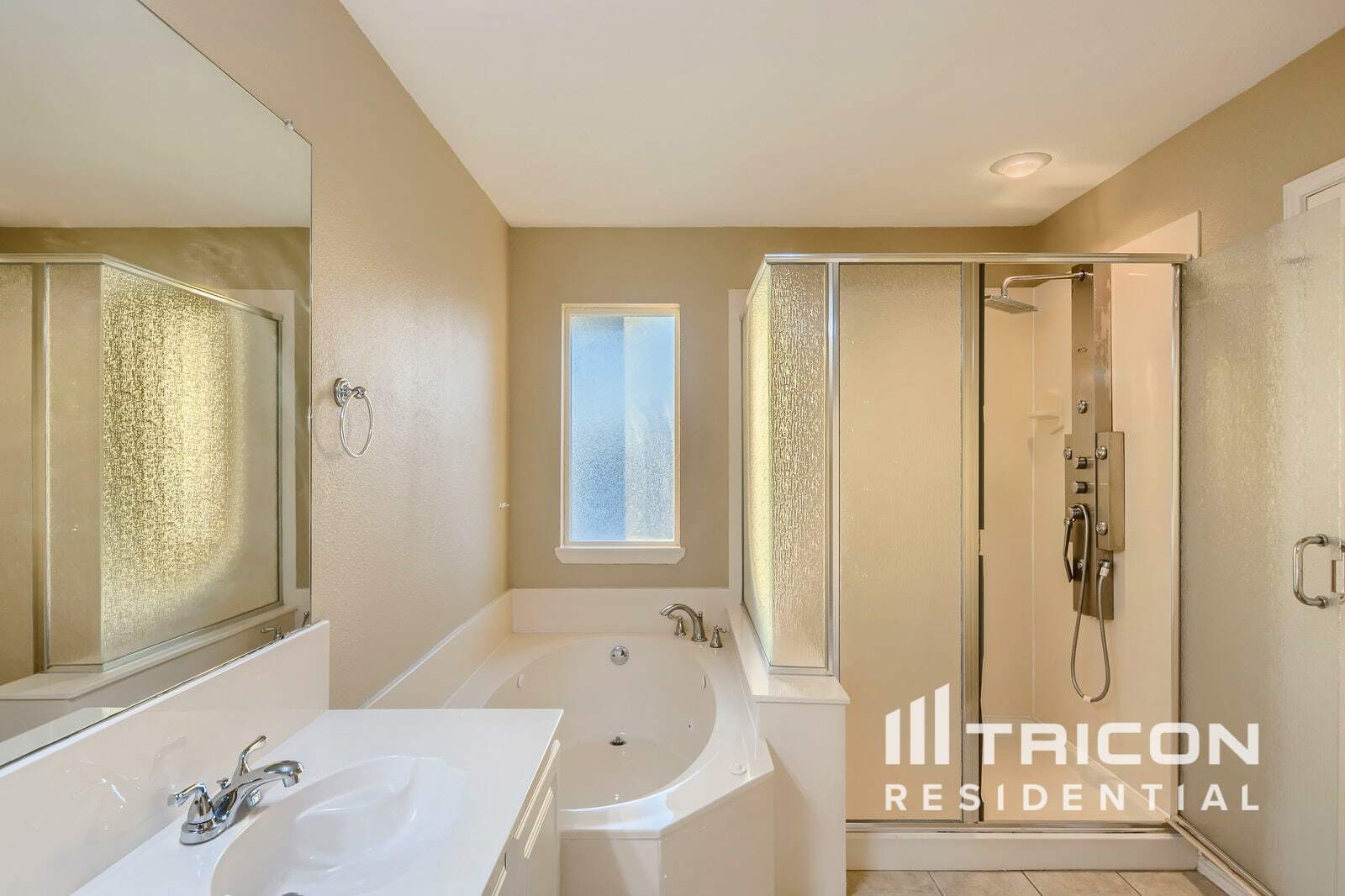 Building Photo - 1140 High Point Dr