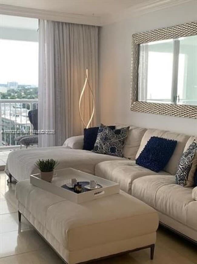 Building Photo - 9341 Collins Ave