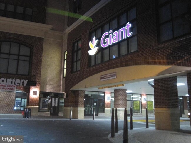 Building Photo - 206 S Courthouse Rd