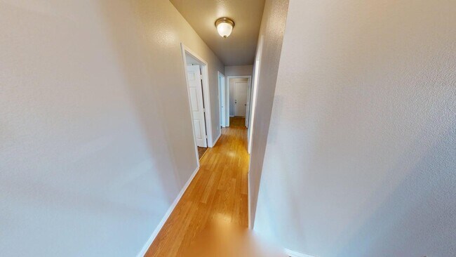 Building Photo - 601 Cattail Cir