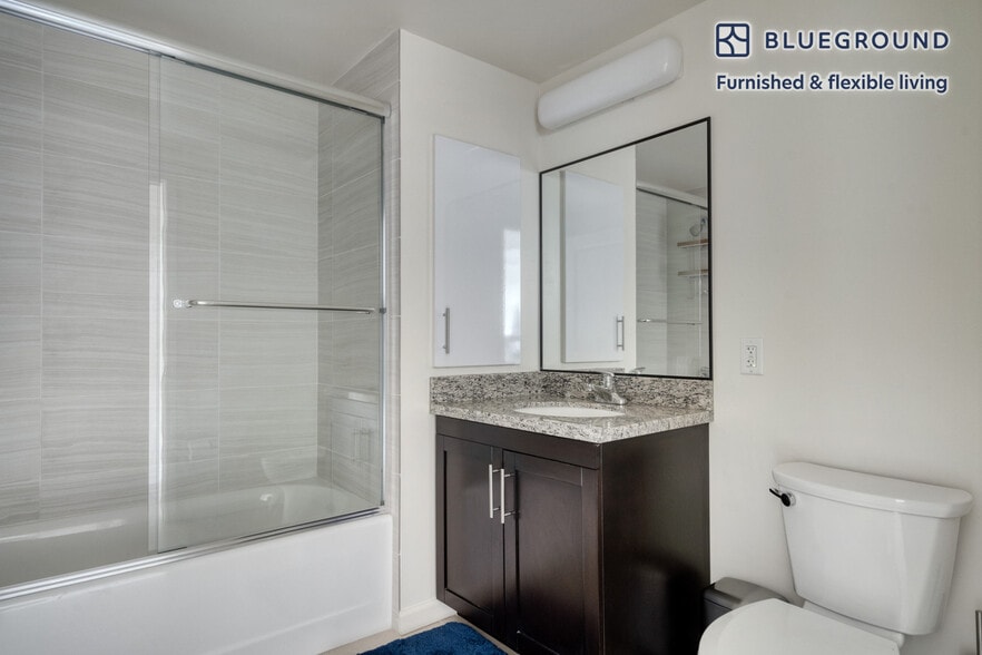 Building Photo - 2865 Park Blvd