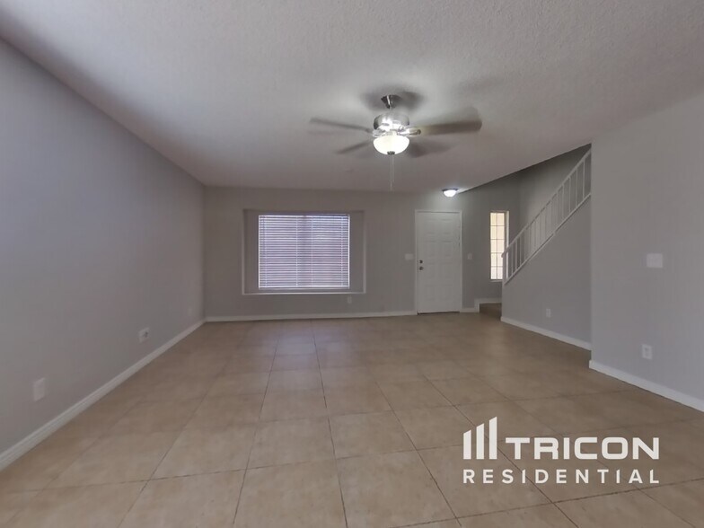 Building Photo - 8602 W Sells Dr
