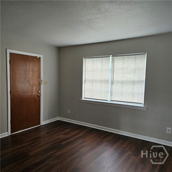 Building Photo - 4407 Caroline Dr