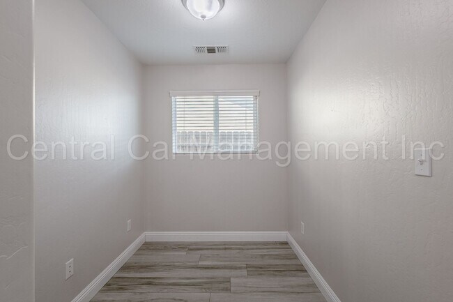 Building Photo - 4 Bedroom/2 Bath Home with Solar - $2695 p...