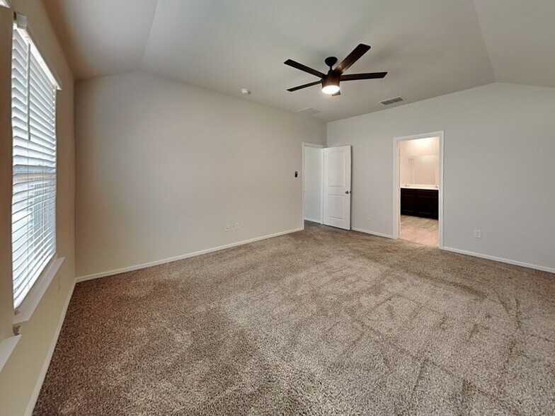 Building Photo - 2313 Marshville Rd