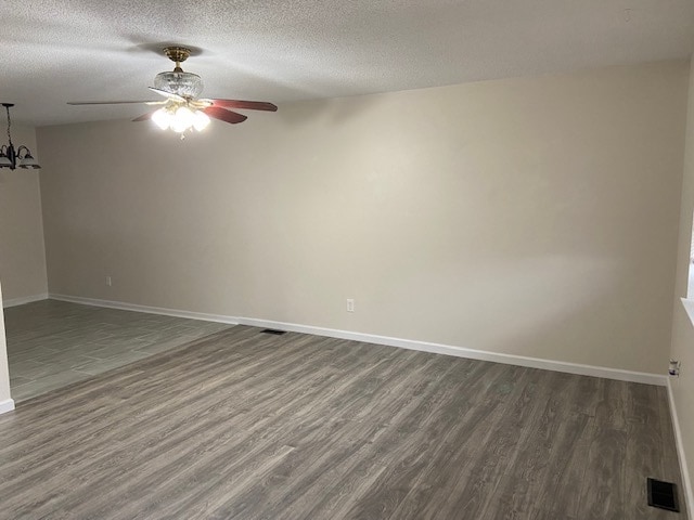 Living room - 1215 Yosemite Dr