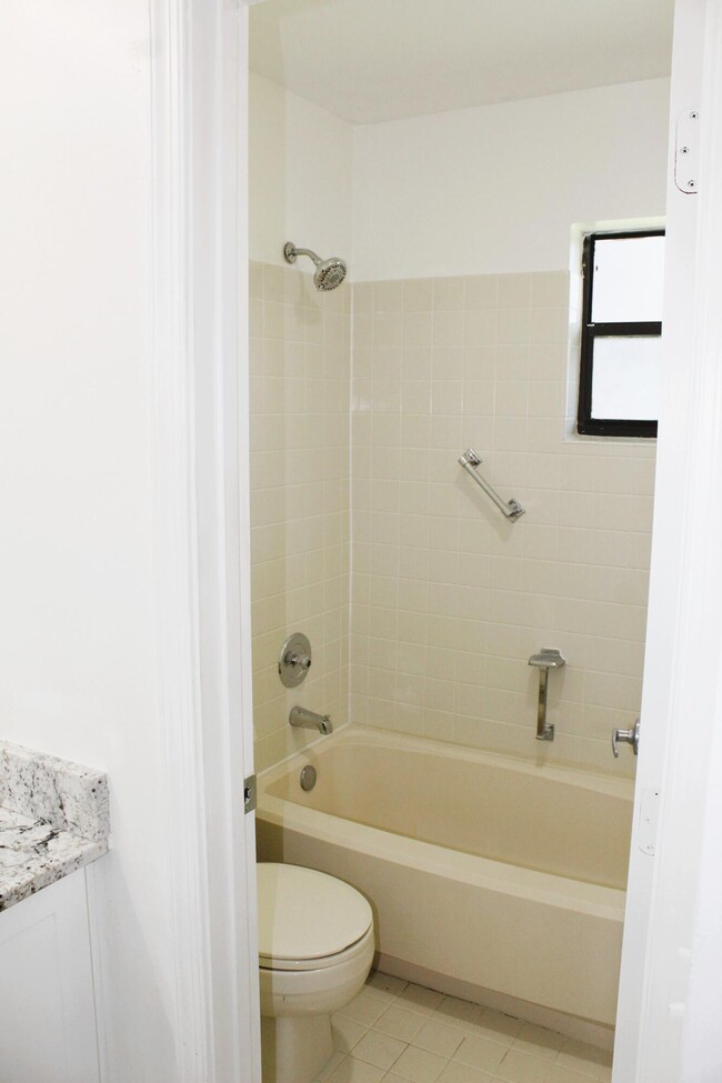 Building Photo - 9910 Orchid Tree Trail