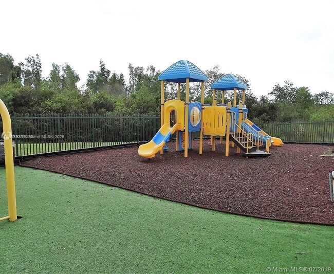 Building Photo - 14758 SW 9th Ln