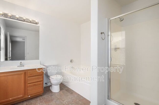 Building Photo - 2464 S Nielson St